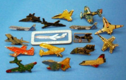 17 PIN'S //  ** LOT / 17 AVIONS DIFFÉRENTS ** - Avions