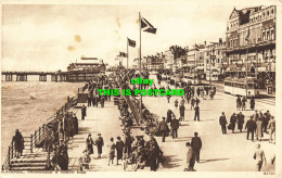 R599399 Blackpool. Promenade And North Pier. Photochrom - Wereld