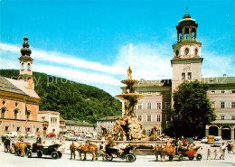 73603085 Salzburg Oesterreich Glockenspiel Residenz Mit Residenz Brunnen Fiaker  - Autres & Non Classés