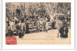 CAVAILLON : Place Du Clos (un Jour De Marché) - Tres Bon état - Cavaillon