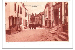 CHAVAGNES-en-PAILLERS : Interieur Du Village Avec Villageois Dans La Rue - Tres Bon état - Sonstige & Ohne Zuordnung