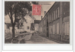 CHATILLON - Hôtel De Ville - Gendarmerie - Place Jean De La Fontaine - Très Bon état - Châtillon-sur-Marne