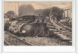 Déraillement De L'Express De Cherbourg En Gare De BERNAY 10 Septembre 1910 - La Locomotive Sous La Voie - Très Bon - Bernay