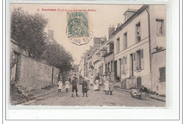 COURTALAIN - La Rue Des Halles - Très Bon état - Courtalain