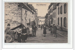 DOUARNENEZ - La Rue Des Plomarchs - Très Bon état - Douarnenez