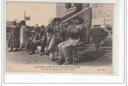 COUTUMES MOEURS ET COSTUMES BRETONS - Joueurs De Biniou De PONT-AVEN - Très Bon état - Pont Aven