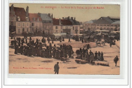 BOURGES - La Place De La Nation, Un Jour De Marché - Très Bon état - Bourges