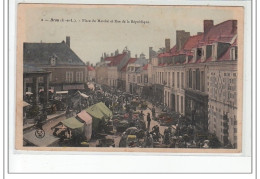 BROU - Place Du Marché Et Rue De La République - Très Bon état - Autres & Non Classés