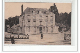 BERNAY - Clinique Du Docteur Gombert - Très Bon état - Bernay