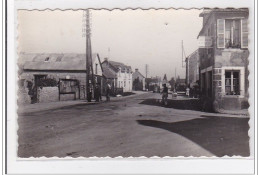 BAZOCHES-au-HOULME : Rue De Falaise - Tres Bon Etat - Autres & Non Classés