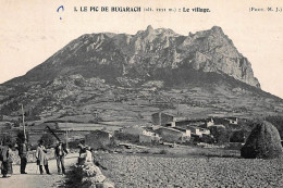 BUGARACH : Le Pic Et Le Village - Tres Bon Etat - Autres & Non Classés