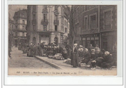 BLOIS - Rue Denis Papin - Un Jour De Marché - Très Bon état - Blois