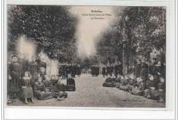 FALAISE - Ecole Supérieure De Filles - Le Berceau - Très Bon état - Falaise