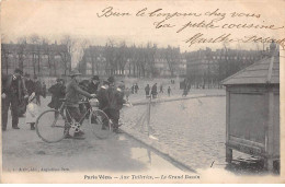 PARIS Vécu - Aux Tuileries - Le Grand Bassin - Très Bon état - Arrondissement: 01