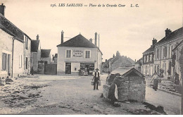 LES SABLONS - Place De La Grande Cour - Très Bon état - Sonstige & Ohne Zuordnung