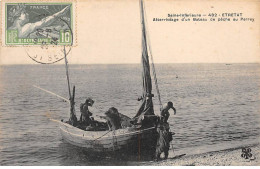 ETRETAT - Atterrissage D'un Bateau De Pêche Au Perrey - Très Bon état - Etretat