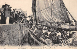 LE TREPORT - Embarquement Pour La Promenade En Mer - Très Bon état - Le Treport