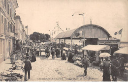 CAUDEBEC EN CAUX - Les Quais Un Jour De Marché - Très Bon état - Caudebec-en-Caux