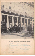 PARIS - La Place Du Théâtre Français Après L'incendie - état - Arrondissement: 04