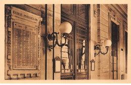 PARIS - Ecole Massillon - Quai Des Célestins - Le Vestibule, Le Monument Des Morts - Très Bon état - Arrondissement: 04