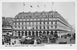 PARIS - La Place Du Palais Royal - La Magasin Du Louvre - Très Bon état - Arrondissement: 01