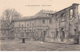 PARIS - Ecole Des Beaux Arts - Cour Du Palais - Très Bon état - Arrondissement: 06