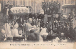 La Fête Dieu 1926 à NANTES - La Bénédiction Pontificale Sur Le Péristyle De La Cathédrale - Très Bon état - Nantes