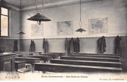 PARIS - Ecole Commerciale - Une Salle De Classe - Très Bon état - Arrondissement: 09