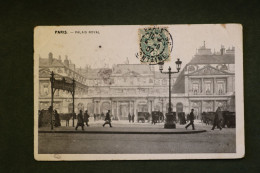 Carte Postale Paris Palais Royal Animée Calèches - Otros Monumentos