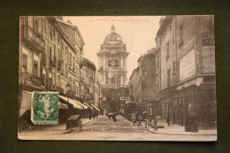 Carte Postale Ancienne - Bourg - Rue De L'église Notre-Dame Animée Rue Centrale - Autres & Non Classés