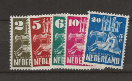 1950 MH/*  Nederland, NVPH 556-60 - Nuovi