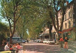 Lorgues * Le Boulevard De La République * Automobiles Commerces Magasins - Lorgues