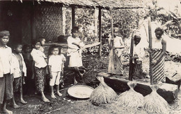 Indonesia - Women Pounding Rice - REAL PHOTO - Indonésie