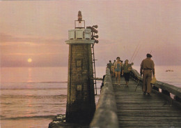 CAPBRETON -1967--Le Phare De Capbreton  (très Animée, Pêcheurs, Coucher De Soleil )  Timbre ,cachet - Capbreton