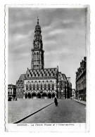 (62). Arras. 2 Cp. (3) Petite Place Et Hotel De Ville 1945 & (4) 308 Pli Central Marqué - Arras