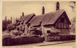 (99). GB. Warwickshire. Stradford Upon Avon (1) & (2) Anne Hathaway's Cottage - Stratford Upon Avon