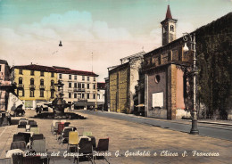 12809 "BASSANO DEL GRAPPA (VI) - PIAZZA G. GARIBALDI E CHIESA S. FRANCESCO" ANIMATA, CART. ORIG. ILLUSTR. SPED. 1969 - Vicenza