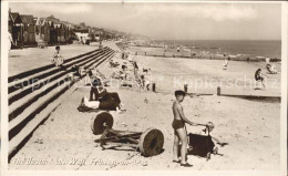 11750515 Frinton Beach And Low Wall Tendring - Sonstige & Ohne Zuordnung