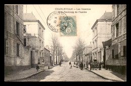 08 - CHARLEVILLE - LES CASERNES ET LE FAUBOURG DE FLANDRE - Charleville