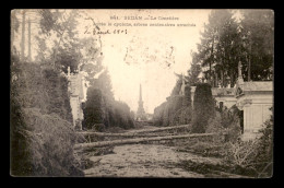 08 - SEDAN - CYCLONE DU 9 AOUT 1905 - LES ARBRES CENTENAIRES ARRACHES APRES L'OURAGAN - Sedan