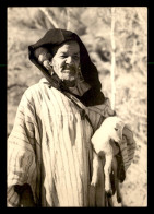 MAROC - BERGER DANS L'ATLAS - SERIE VISAGE PHOTOGRAPHIQUE DU MAROC -PHOTO EDITION BERNARD ROUGET, CASABLANCA  - Autres & Non Classés