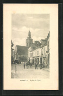 CPA Viarmes, La Rue De Paris, Vue De La Rue Avec Kirchblick  - Viarmes