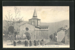 CPA St-Savin, L`Eglise, Monument National XIe Siècle  - Autres & Non Classés