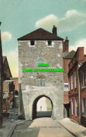 R604272 Southampton. The West Gate. Postcard - Welt