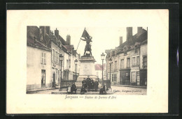 CPA Jargeau, Statue De Jeanne D'Arc  - Jargeau