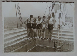 Photographie - Famille Dans La Piscine D'un Bateau De Croisière. - Schiffe