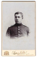 Fotografie Aug. Nolte, Hannover, Portrait Soldat In Uniform  - Anonyme Personen
