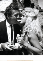 Photo 1964 - Jane MANSFIELD & Mike HARGITAY - Festival De Cannes (06) - Célébrités