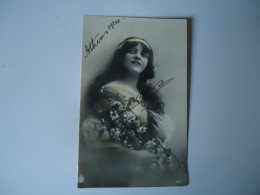 GREECE   POSTCARDS 1924  WOMEN  ATHENS SAMOS POSTED    MORE   PURHASES 10% DISCOUNT - Grecia
