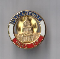 PIN'S THEME POLICE NATIONALE  PARIS 05 QUARTIER LATIN SIGNE BALLARD DORE COULEUR OR - Police